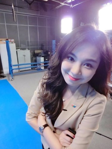 Với khuôn mặt xinh đẹp, ăn đứt nhiều hot girl đang nổi đình đám, giọng nói chuẩn, dễ nghe và phong cách dẫn chương trình rất chuyên nghiệp… Mai Ngọc là một trong số những nữ MC, BTV được khán giả Việt yêu thích nhất hiện nay.