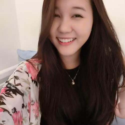 Khánh Vân được chọn vào hội cấp 3 ưu tú của Mỹ, là 1 trong 20 người đại diện trường Notre Dam tham gia cuộc thi toán của bang California.