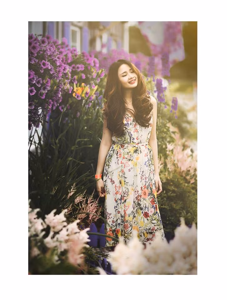 Phương Duyên hiện đang học chuyên ngành Y tá tại trường Đại học McGill, thành phố Montreal. Trong suốt 4 năm ở Mỹ, Phương Duyên đã sinh sống và học tập ở 3 thành phố lớn khác nhau, điều này mang đến cho 9X xinh đẹp này rất nhiều kinh nghiệm.