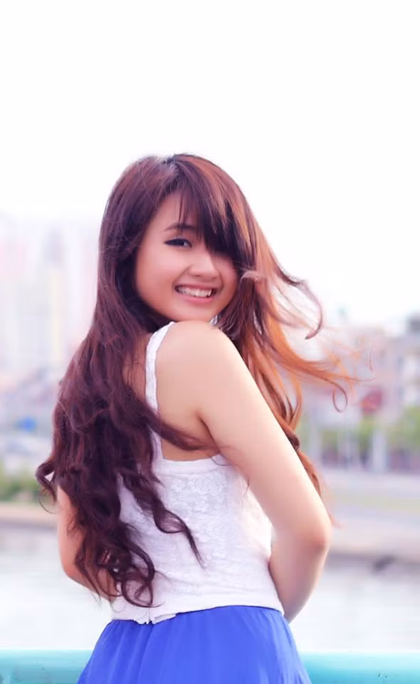 Ngoài ra cô nàng rất yêu thích một số hoạt động nghệ thuật, đặc biệt là múa ballet. "Sở thích của mình là đi xem ballet và được thưởng thức các món ăn từ các nền văn hoá khác nhau", nữ du học sinh xinh đẹp chia sẻ.