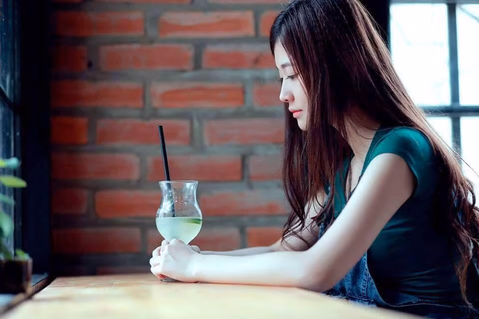 Xem thêm nhiều bức ảnh đẹp khác của hot girl bikini đốt nóng tiệc bơi ở Hà Nội.