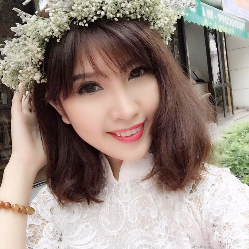 Công việc khiến bản thân Diễm Hương có thêm nhiều kinh nghiệm, va vấp để trưởng thành hơn. Nữ PG 9X kiêm quản lý chân dài tại các sự kiện luôn mong muốn mọi người bớt định kiến với nghề nghiệp của mình, bởi về bản chất đây vẫn là nghề lương thiện, đem đến rất nhiều trải nghiệm sâu sắc.