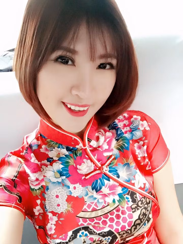 Có được thu nhập khủng nhưng nữ PG xinh đẹp vẫn luôn chịu một áp lực, gánh nặng không nhỏ từ quan điểm, cách nhìn nhận của mọi người xung quanh với nghề PG. Từ khi mới làm việc, Diễm Hương đã khiến bố mẹ không vui vì gia đình luôn cho rằng PG là nghề nhạy cảm, nhiều tai tiếng.