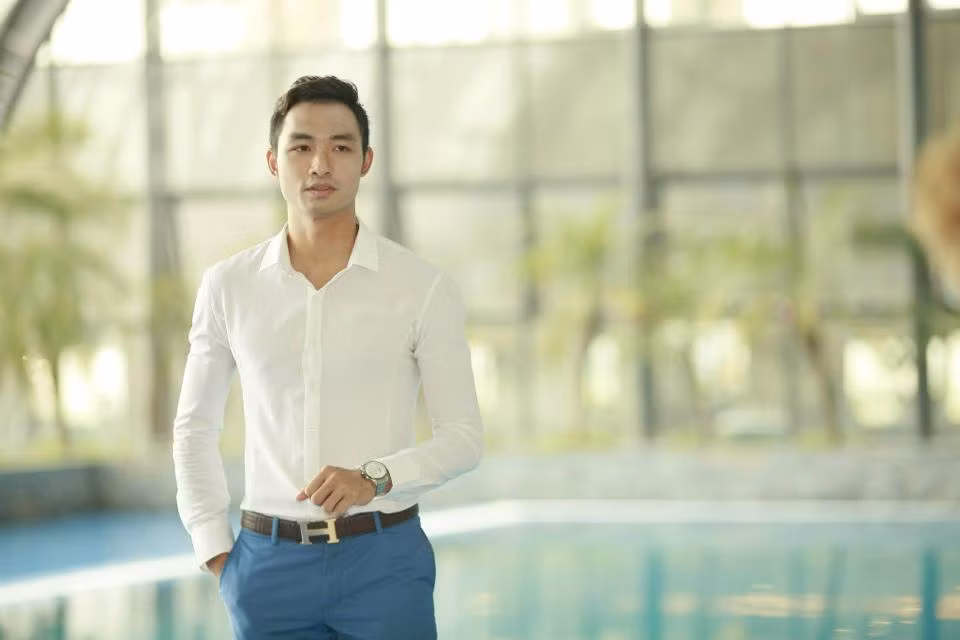 Trong công việc, thầy Tuấn Nam là người nghiêm túc, quyết đoán và rất hoà đồng với mọi người. Tuy nhiên khi lên lớp, thầy Tuấn Nam lại khá nghiêm khắc với học sinh, sẵn sàng truyền đạt đam mê thể thao, bóng rổ của mình với các em nhỏ có năng khiếu, sở thích.