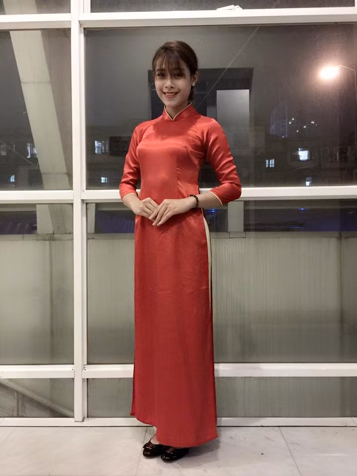 Giảm cân thần thánh, Mỹ Anh chưa kịp vui, hãnh diện về bản thân thì đã phải chịu khá nhiều lời đồn đoán không hay về bản thân mình. Số đo ba vòng 86-64-91 giúp thân hình Mỹ Anh thon gọn, sexy, khác hẳn trước đây nên cô bị nhiều bạn bè, dân mạng nghi ngờ làm phẫu thuật thẩm mỹ.