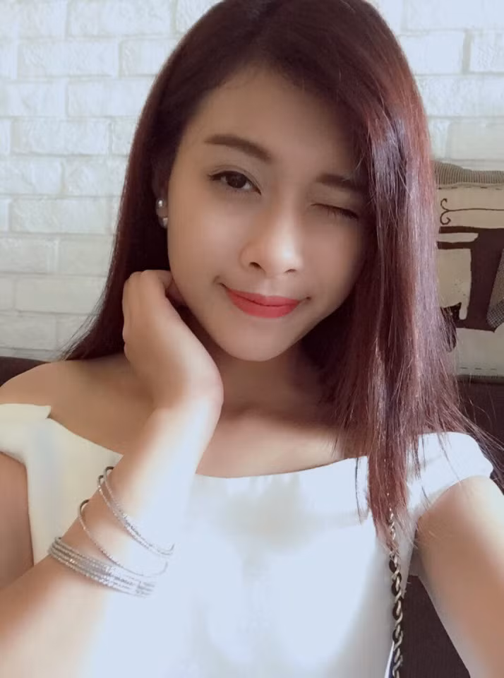 Mỹ Anh cho rằng do cô giảm cân nhanh được đến 15kg nên nhiều đường nét trên khuôn mặt cũng thay đổi theo, đây là điều dễ hiểu và cô nàng cũng một lần nữa khẳng định mình không hề động đến dao kéo để giảm cân, làm đẹp. Mỹ Anh cho rằng chỉ cần sự quyết tâm là chuyện giảm cân thần thánh hoàn toàn có thể thực hiện được.