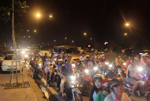 Bi nan nhan truy duoi, hai ten cuop gay tai nan-Hinh-2