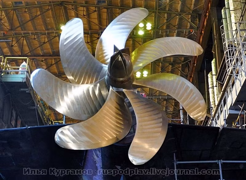 Cận cảnh chân vịt trang bị cho tàu ngầm Kilo 636 B-268 Veliky Novgorod. Nguồn ảnh: rusopodplav.livejournal.com