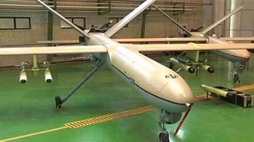 Đáng lưu ý là căn cứ quân sự này nằm dưới sự bảo vệ của hệ thống phòng không Patriot với radar tầm xa cực nhạy cũng như tên lửa đánh chặn có tầm bắn lớn.