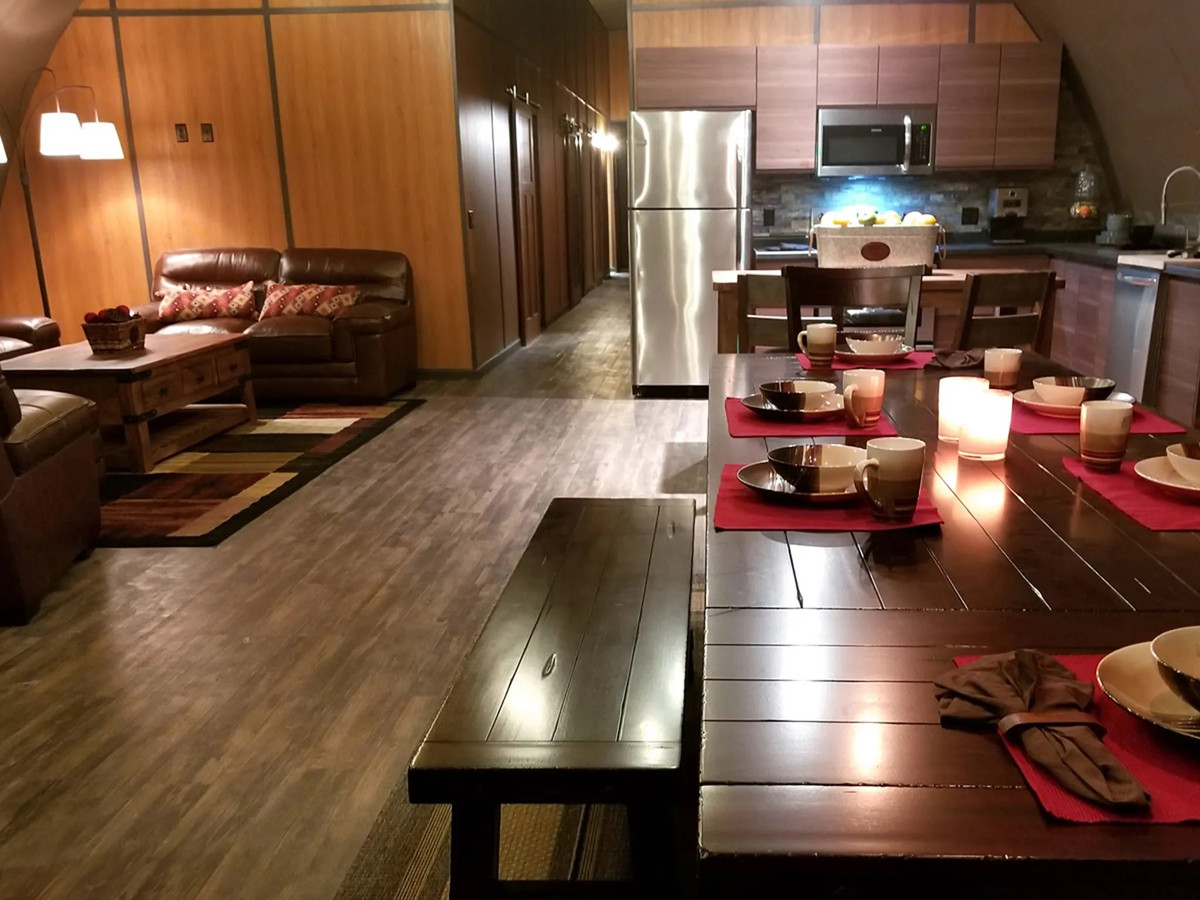 Khách hàng thuê boongke của Vivos Group có thể tùy chỉnh không gian với nhiều lựa chọn khác nhau như phòng lớn, phòng ngủ riêng, thậm chí có cả phòng tập thể dục.