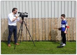 Trong khi Bảo tàng Quốc gia Bắc Ireland chưa xác định được niên đại của thanh kiếm mà Fionntan tìm thấy, một số chuyên gia đồ cổ đưa ra nhận định.