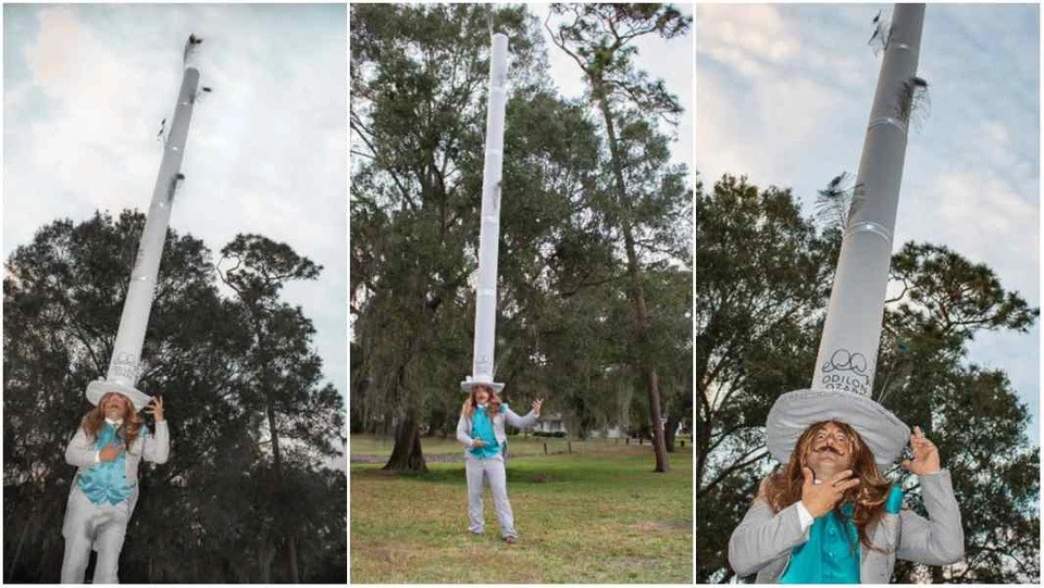 Odilon Ozare (Mỹ) lập kỷ lục thế giới vừa đội chiếc mũ cao 4,8m vừa đi bộ 10m vào ngày 2/4/2018.