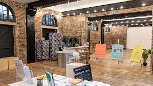 Kể từ khi đi vào hoạt động đến nay, bảo tàng âm đạo đầu tiên trên thế giới tổ chức nhiều buổi triển lãm chia theo chủ đề.