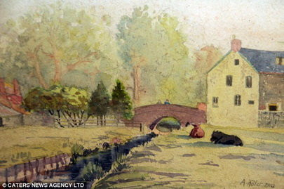 Trong đó, vào tháng 9/2009, 3 bức tranh màu nước do Hitler vẽ được đem bán đấu giá tại thành phố Nuremberg, Đức với tổng số tiền là 42.000 Euro (khoảng 60.000 USD). Ba bức tranh này đều vẽ cảnh nông thôn với những ngôi nhà tranh, cối xay và nhà thờ.