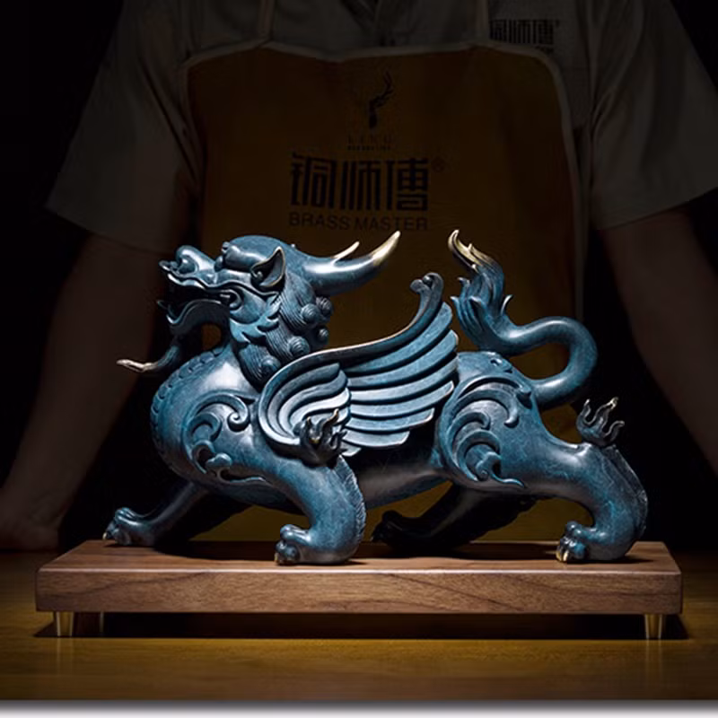 Khi đó, Ngọc Hoàng Thượng đế xót thương cho số phận của tỳ hưu và cho rằng đó là lỗi của mình gây ra. Vậy nên, Ngọc Hoàng đã cho tỳ hưu trở lại nhân gian, hiển linh thành thần. Từ đó, nhiều gia đình bày trí tượng tỳ hưu trong nhà để thu hút tiền tài bởi nó chỉ ăn mà không thải.