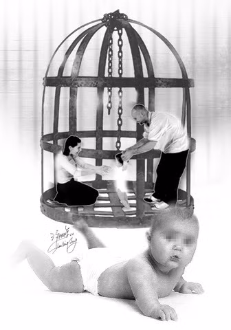 Trong thời gian sống cùng cha mẹ trong "phòng giam 5 sao", những đứa trẻ được bác sĩ chăm sóc, thăm khám 2 lần mỗi tuần.