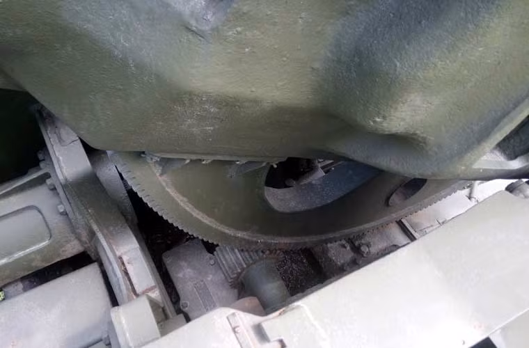 Góc nâng hạ nòng -8 đến +85 độ.