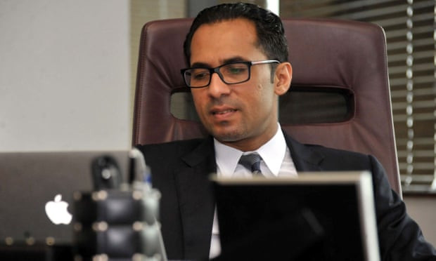 Ty phu tre nhat chau Phi bi bat coc giua thu do Tanzania