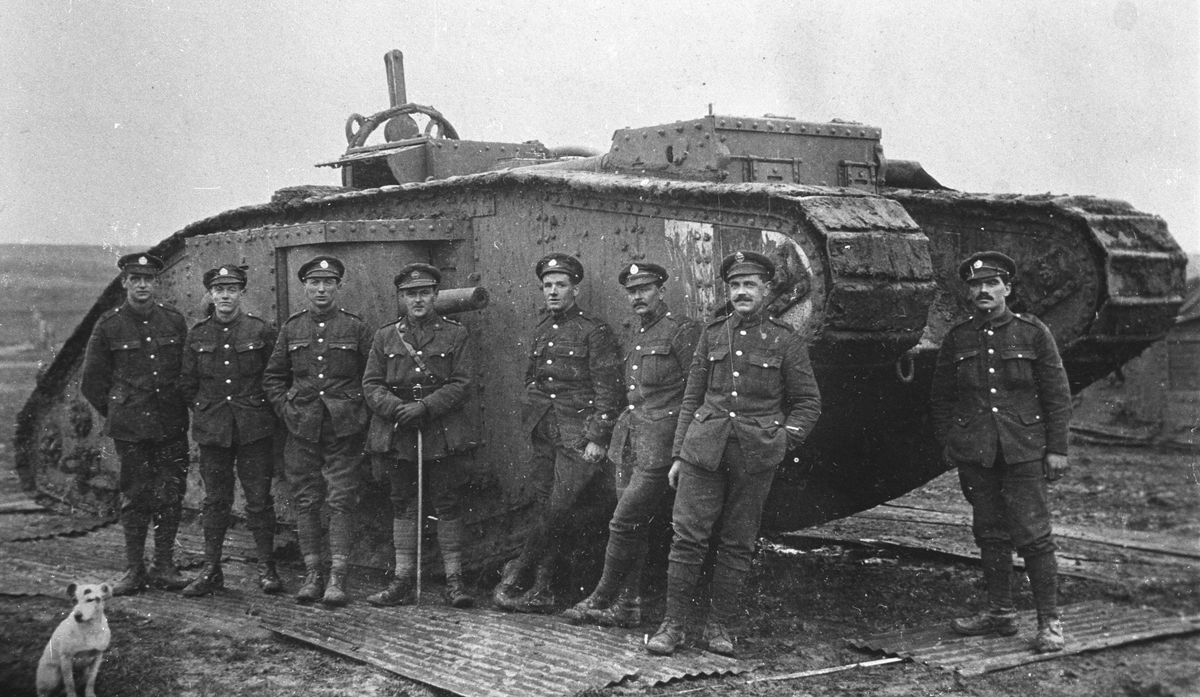 Mark I là chiếc xe tăng đầu tiên trên thế giới và nó từng được sử dụng trong Thế chiến thứ nhất, đây là một trong 100 loại vũ khí làm lịch sử thế giới.