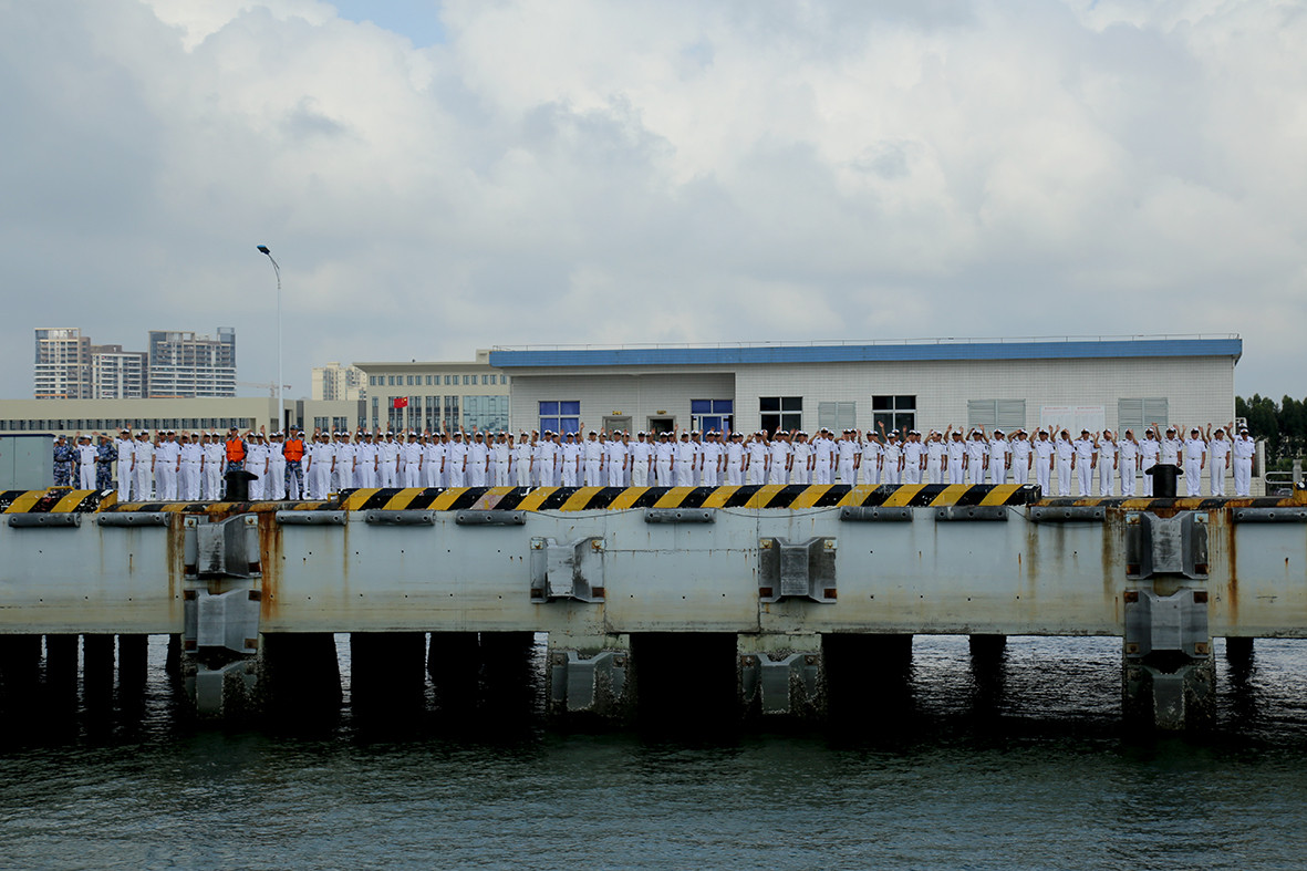 Tau ho ve ten lua 015-Tran Hung Dao tham Trung Quoc-Hinh-2