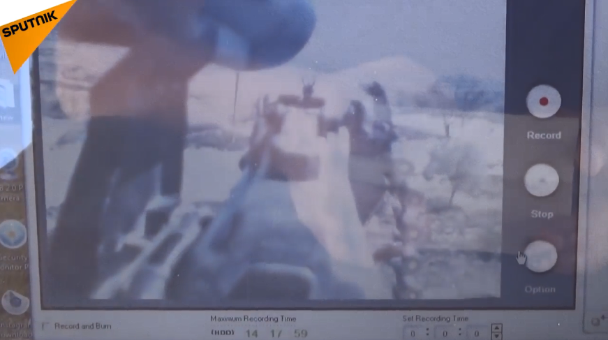 Cơ chế hoạt động của thiết bị dựa vào quá trình truyền tải dữ liệu từ camera đến máy tính. Dữ liệu sẽ được máy tính phân tích nhằm xác định mọi chuyển động trong khu vực. Nếu phát hiện động thái bất thường, hệ thống sẽ tự động khai hỏa. Nguồn ảnh: Sputnik.