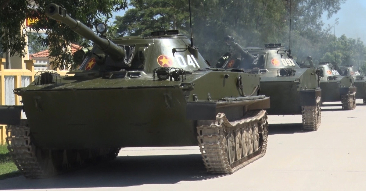 Đội hình xe tăng xuất phát