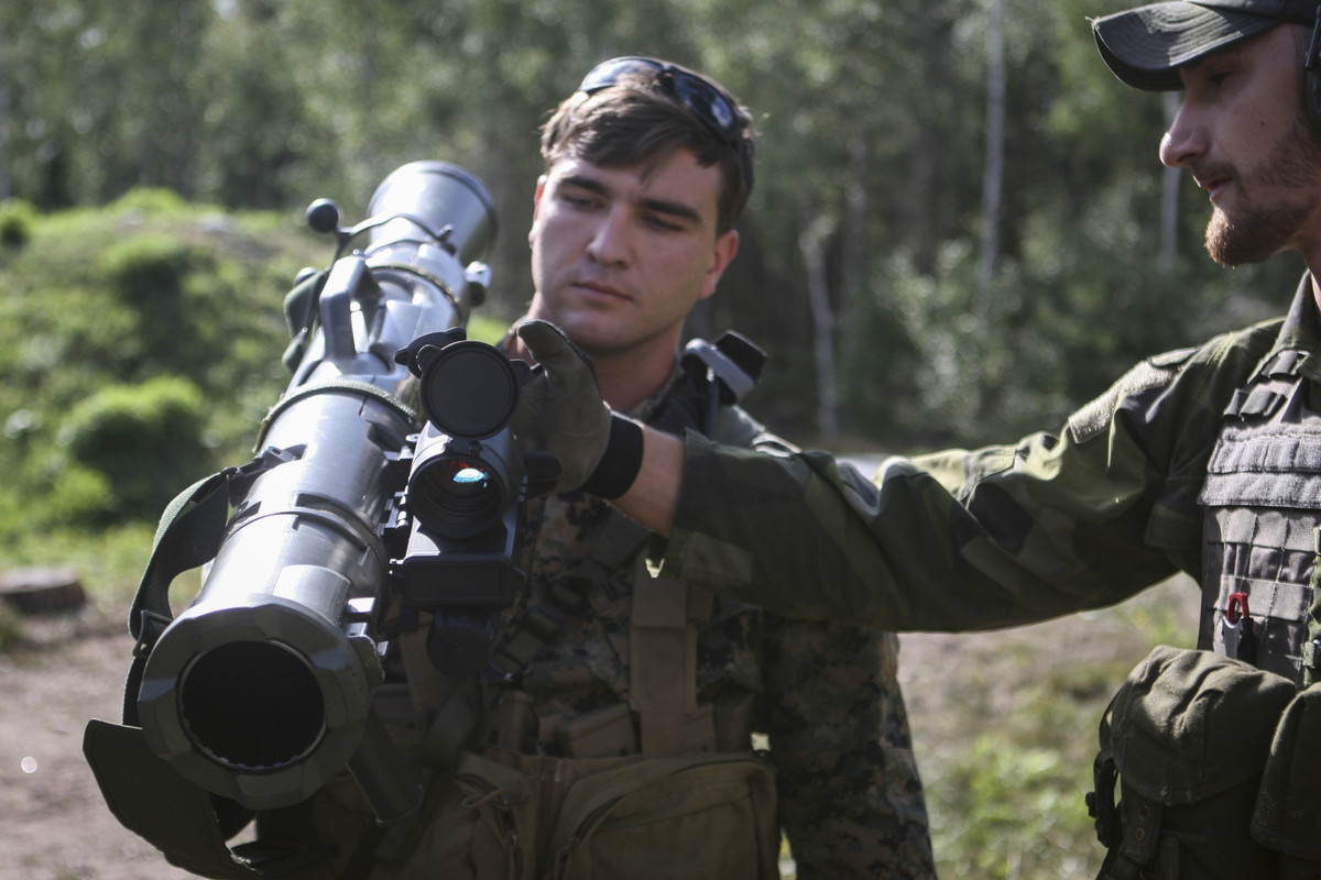 Khi quân đội Mỹ được trang bị chính thức, khẩu Carl-Gustaf sẽ thay thế súng chống tăng M72 LAW do Mỹ sản xuất hoạt động từ thời chiến tranh tại Việt Nam vốn không được đánh giá cao. Nguồn ảnh: dvidshub.net.