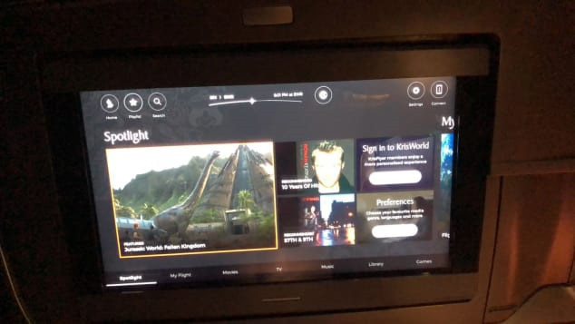 Phong vien CNN ke ve 19 gio tren chuyen bay dai nhat the gioi-Hinh-3