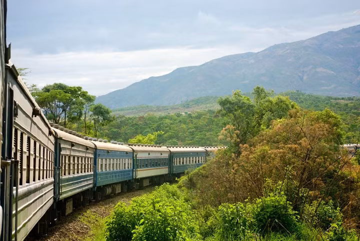 Đường sắt Tanzania Zambia, còn gọi là TAZARA là tuyến đường kết nối mạng lưới giao thông khu vực Nam châu Phi với các cảng biển ở Đông châu Phi, bao gồm cả tàu chở khách và tàu chở hàng qua lại giữa Tanzania và Zambia.