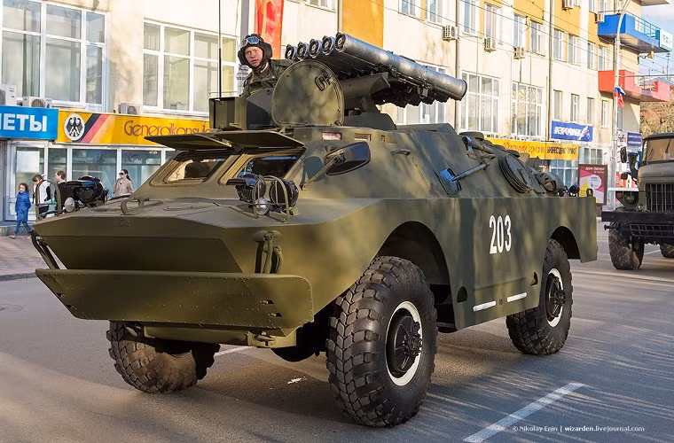 Nếu 9P133 "Malyutka” được trang bị tên lửa 9M14 thì với 9P148 "Konkurs" lại là tên lửa chống tăng dẫn đường 9M113 Konkurs hoặc 9M111 Fagot. Mỗi tổ hợp này có thể mang theo ít nhất từ 20-24 tên lửa. Nguồn ảnh: drive2.com.