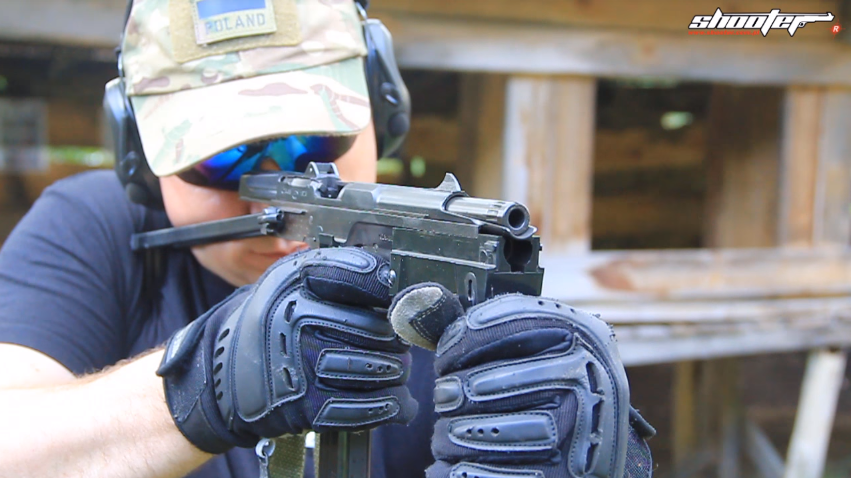 Tuy được ưa chuộng ngay từ những ngày đầu súng ra đời bởi tốc độ bắn cao, nhỏ gọn, dễ sử dụng, nhưng súng cũng chỉ thích hợp để trang bị cho các đơn vị cảnh vệ, cảnh sát, lực lượng đặc nhiệm, biệt kích hoặc lính xe tăng. Nguồn ảnh: SHOOTERcomPL.