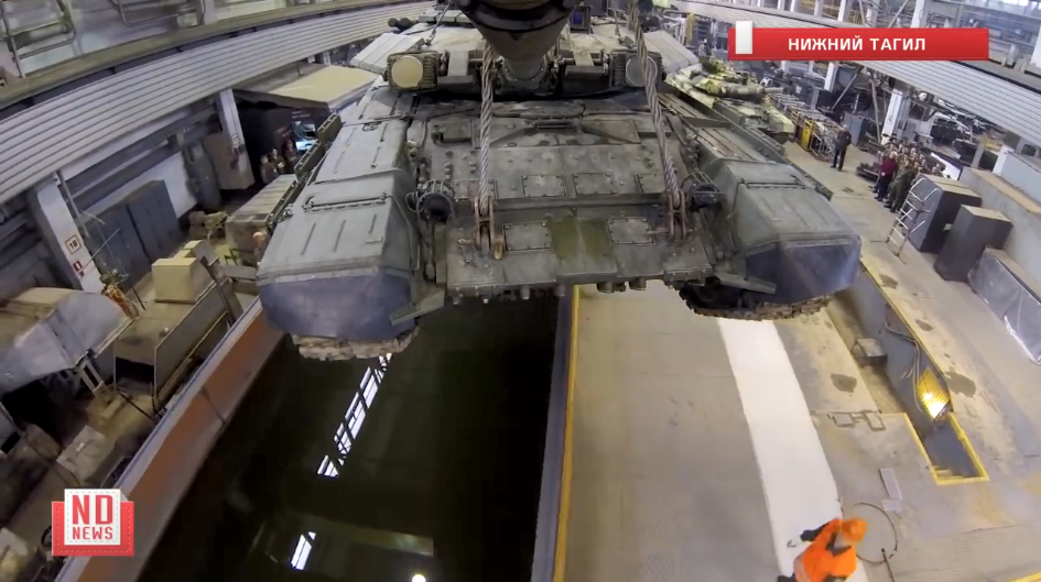 Được biết quá trình lắp ráp và hoàn thiện một chiếc xe tăng ở nhà máy UralVagonZavod thường mất khoảng thời gian từ 7-8 ngày, trong khi đó thời gian thử nghiệm cho mỗi chiếc xe tăng thường nhanh hơn. Nguồn ảnh: ND News.