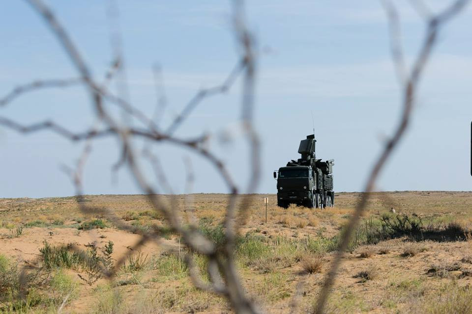 Một nguồn tin ngoại giao quân sự tiết lộ với hãng tin TASS rằng, các tiểu đoàn S-300PM của Syria hiện tại trước đây thuộc biên chế lực lượng phòng không Nga nay đã được chuyển loại sang sử dụng tổ hợp tên lửa phòng không tầm S-400 Triumf. Nguồn ảnh: Bộ Quốc phòng Nga. 