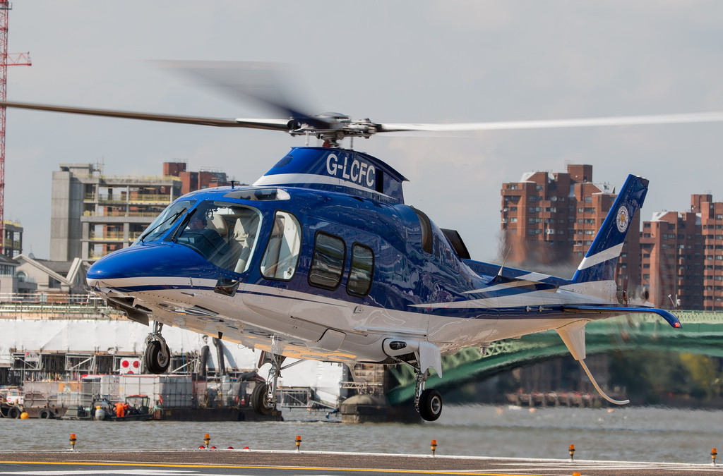 Về AgustaWestland AW169 đây là mẫu trực thăng dân sự hai động cơ do hãng AgustaWestland phát triển được giới thiệu lần đầu tiên vào năm 2015, ngoài biến thể thương mại có khả năng chở theo tối đa 10 hành khách, AW169 còn có các phiên bản đặc biệt dành cho nhiệm vụ cứu hộ, quân sự hoặc các phiên bản đặc biệt theo yêu cầu riêng của khách hàng.