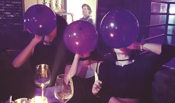 Bong cuoi, thuoc lac: Mot phut hung phan, ca doi co the loan than