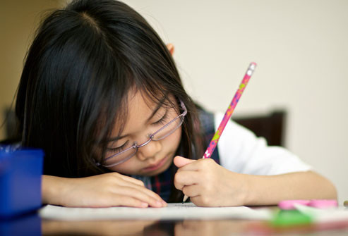 Một số nghiên cứu cho thấy chất bổ sung omega-3 có thể làm giảm các triệu chứng tăng động giảm chú ý (ADHD). Axít béo Omega-3 rất quan trọng trong sự phát triển và chức năng của não bộ, có thể cung cấp một số lợi ích bổ sung cho các phương pháp điều trị truyền thống.