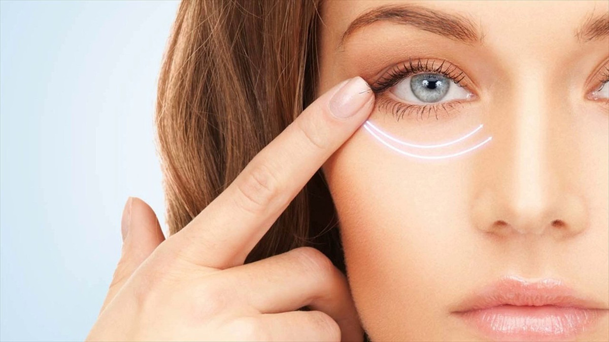  Kem mắt Sử dụng kem mắt ban đêm. Tốt nhất nên chọn loại kem được tăng cường collagen, chẳng hạn như một loại kem có chứa vitamin A retinols.