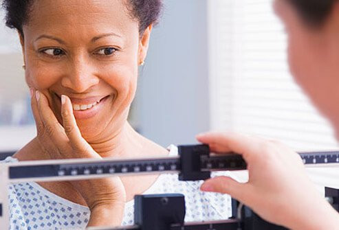  14. Theo lời khuyên của bác sĩ Chú ý duy trì việc quản lý cholesterol của bạn với việc thăm khám bác sĩ thường xuyên, tập thể dục, và lựa chọn thực phẩm lành mạnh. Những thay đổi lối sống này có thể giúp bạn giảm nguy cơ mắc bệnh và hưởng thụ cuộc sống khỏe mạnh.