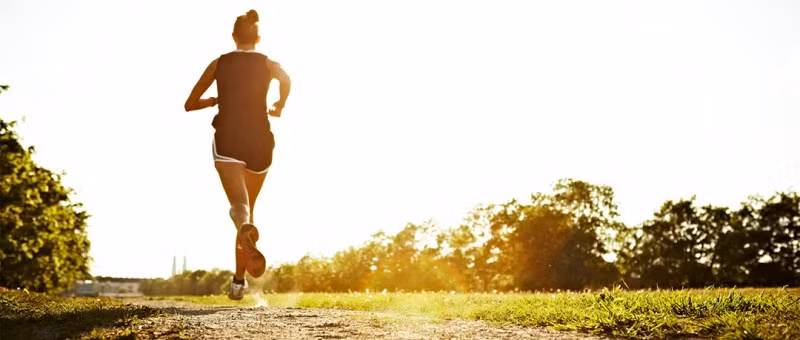  14. Tập thể dục đều đặn, nhưng không phải trước khi ngủ Tập thể dục thường xuyên vào ban ngày là một trong những cách tốt nhất để đảm bảo giấc ngủ ngon.