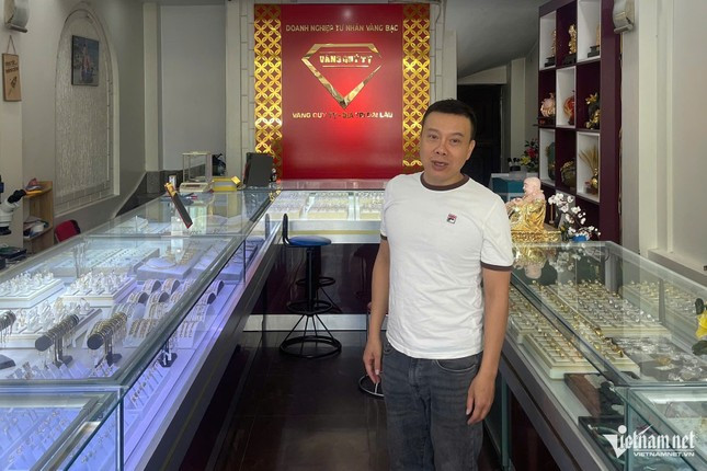 Thị trường vàng ở Quảng Ninh và Nam Định vắng bóng người mua Thi truong vang o Quang Ninh va Nam Dinh vang bong nguoi mua