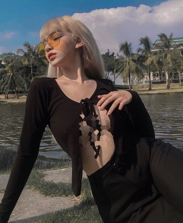 Trường hợp muốn theo mốt thả rông, bạn gái nên nhờ tới sự trợ giúp của loại băng dính 2 mặt chuyên dụng trong thời trang để cố định da thịt với trang phục, tránh các sự cố đáng tiếc. Ảnh: Internet.