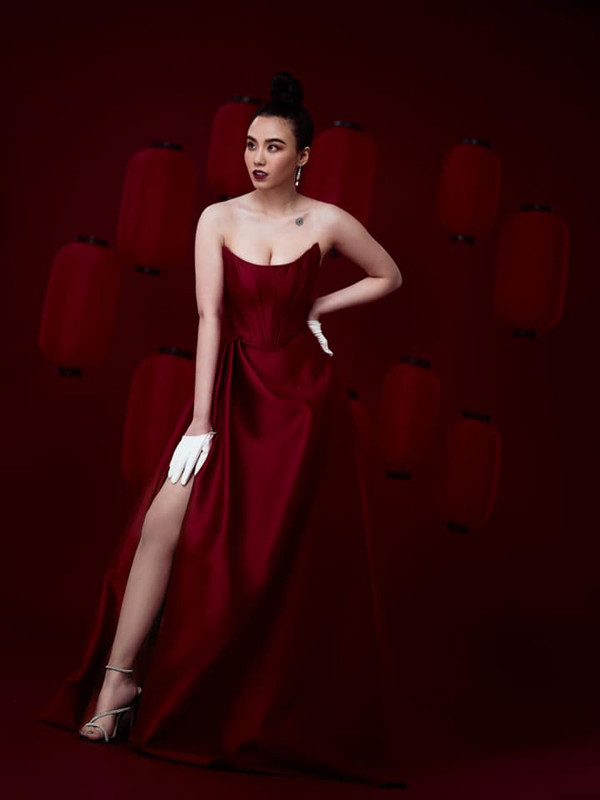 Không ít lần nhận về những lời nhận xét tiêu cực song không vì thế Linh Miu từ bỏ phong cách thời trang mình đã lựa chọn. Trên trang cá nhân, Linh Miu thường xuyên đăng tải hình ảnh của mình với những trang phục kiệm vải nhận về lượng lớn lượt tương tác.