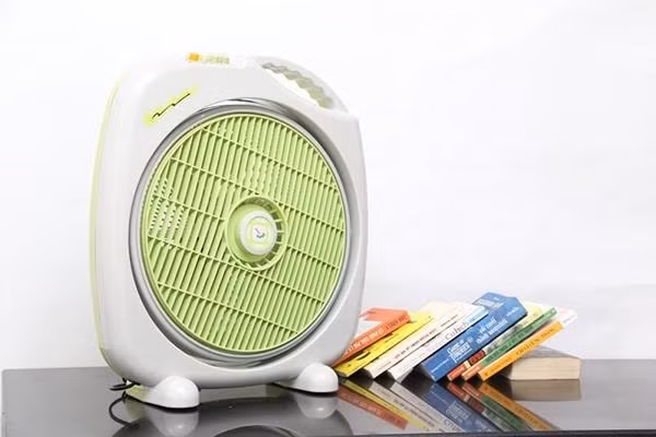 Quạt trong thời gian dài, dù giải nhiệt rất tốt nhưng cũng gây ra hiện tượng bốc hơi nhiệt cục bộ. Vì vậy không nên bật quạt trong thời gian dài, và nên kiểm soát trong vòng 3 giờ.