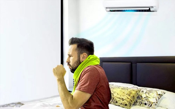 Nguyên nhân của “bệnh điều hòa” được cho là có liên quan tới sự chênh lệch quá lớn giữa nhiệt độ ngoài trời và nhiệt độ phòng. Việc di chuyển qua lại giữa 2 môi trường có mức nhiệt chênh lệch lớn khiến cơ thể không kịp điều chỉnh, dễ gây khó chịu ở đường hô hấp, đường tiêu hóa, xương khớp, dây thần kinh.