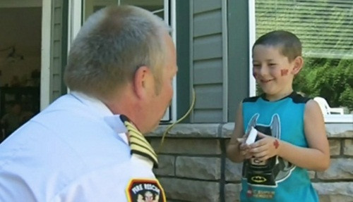 Sau khi câu chuyện được đăng tải, rất nhiều người đã tỏ ra vô cùng ngạc nhiên bởi sự trùng hợp kỳ lạ này, mặc dù Gavin đúng là đã may mắn tuy nhiên sự thực không thể chối cãi rằng, cậu bé đã cứu sống cả gia đình mình.