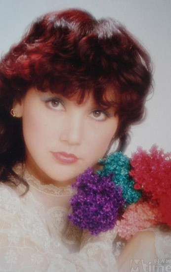 Sở hữu nhan sắc ngọt ngào, sắc sảo, tuy nhiên, Thiệu Âm Âm lại gặp nhiều trắc trở trong cuộc sống và tình duyên.