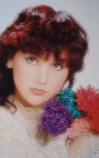 Sở hữu nhan sắc ngọt ngào, sắc sảo, tuy nhiên, Thiệu Âm Âm lại gặp nhiều trắc trở trong cuộc sống và tình duyên.