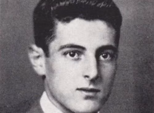 Francis Crowley khi 12 tuổi.