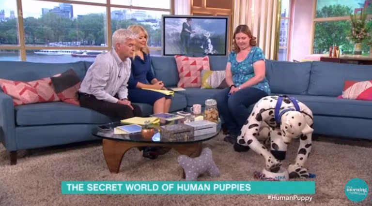 Theo Tom, hành động của anh không có gì là kỳ dị, đối với anh đó chỉ là một lối sống "thoát hiểm", một lối sống giúp anh tránh xa áp lực tiền bạc và một cuộc sống quá bận rộn của con người. (Nguồn Boredomtherapy)