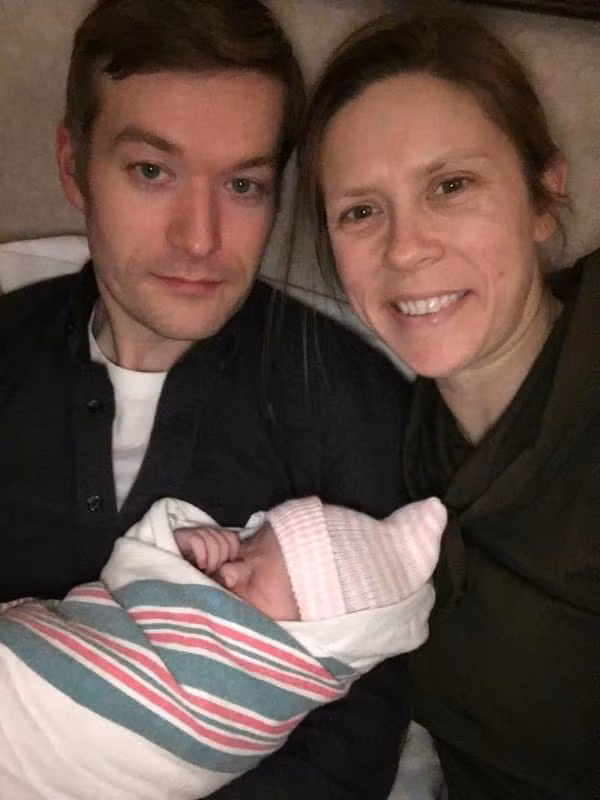 Hilary cảm thấy tuyệt vời khi chồng ủng hộ quyết định của mình.